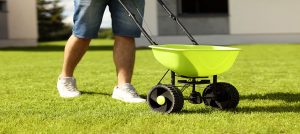 lawn-spreader